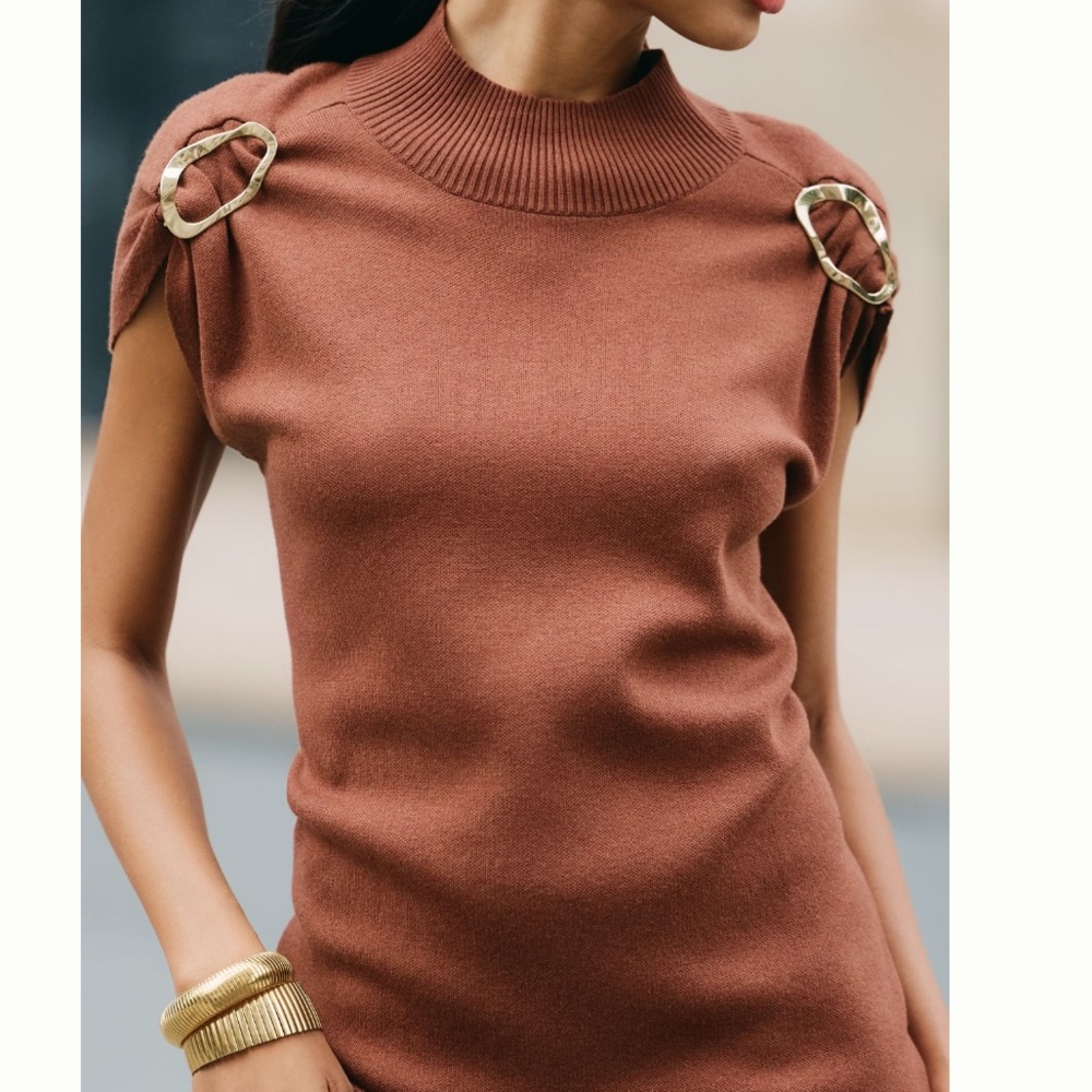 Short-sleeve hardware sweater midi dress - Picture 2 of 6